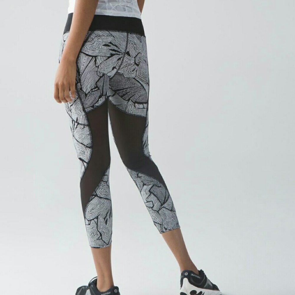 EUC Lululemon Goal Crusher 7/8 Tight